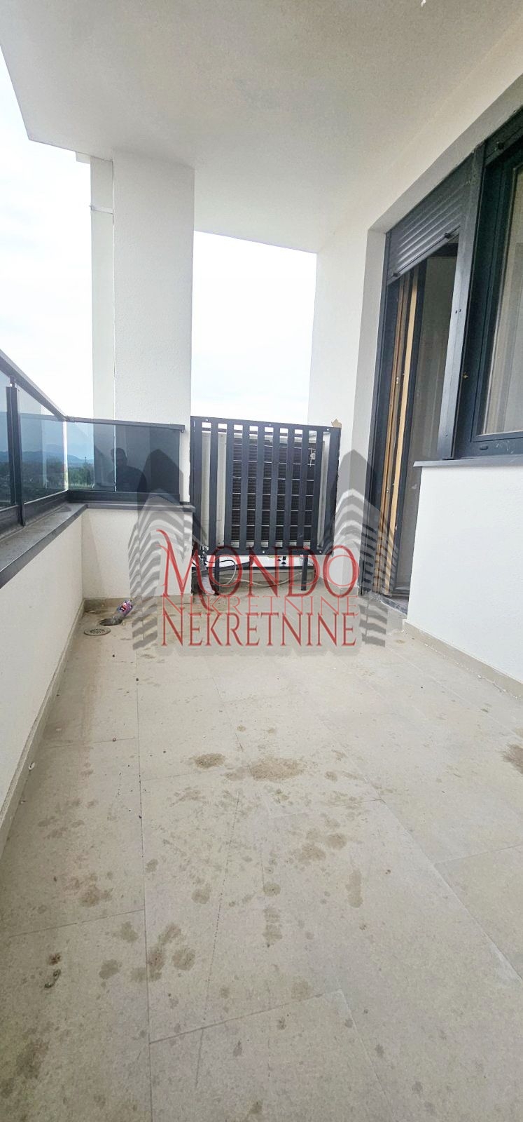 Dvoiposoban stan u samom centru grada, novogradnja