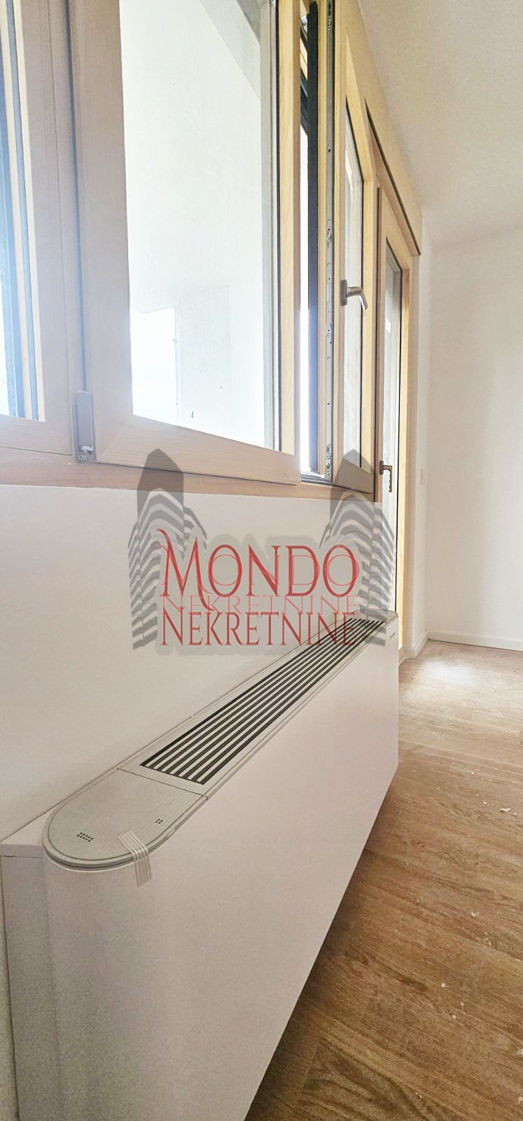 Dvoiposoban stan u samom centru grada, novogradnja