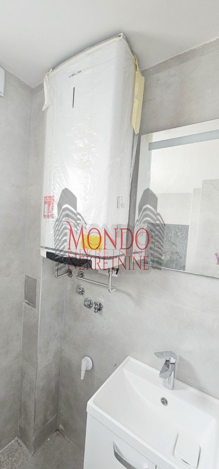 Dvoiposoban stan u samom centru grada, novogradnja