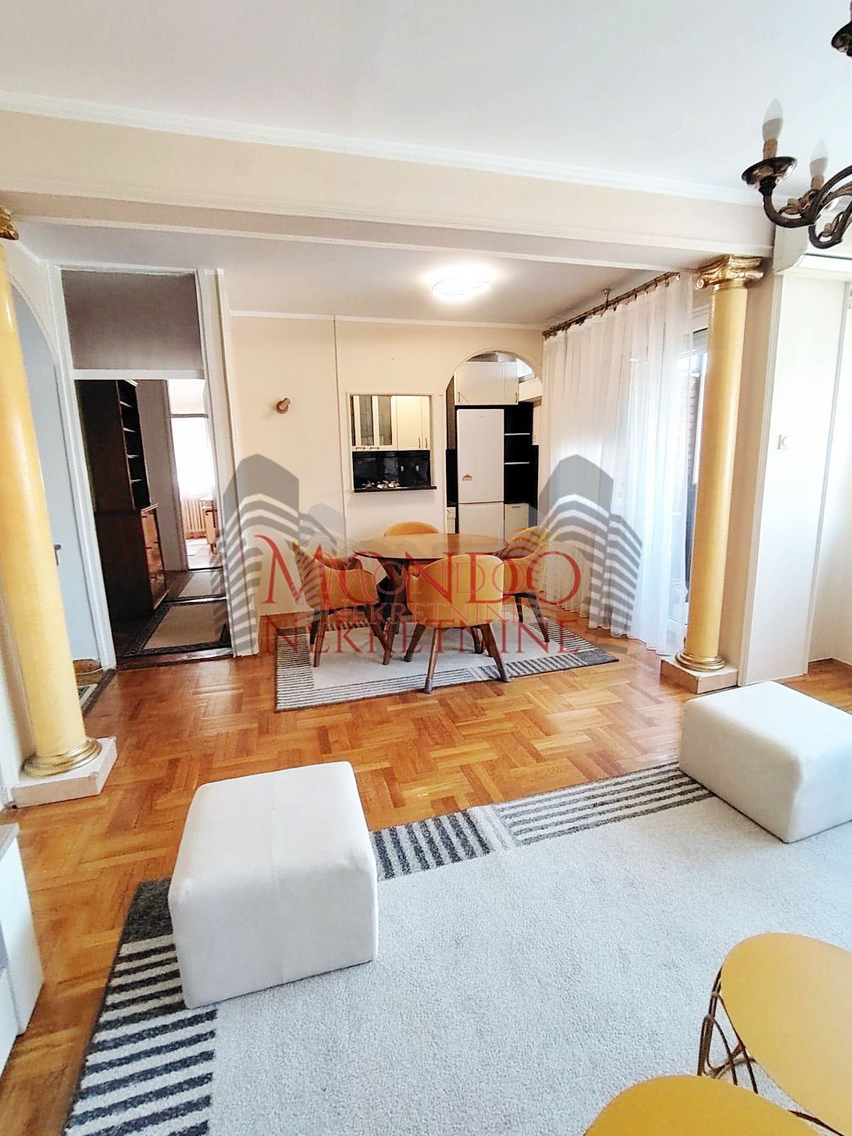 Dvoiposoban stan kod “OŠ”Učitelj Tasa