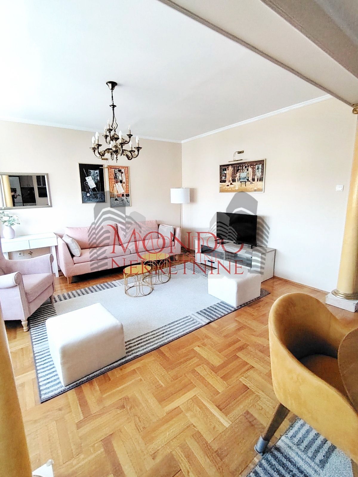 Dvoiposoban stan kod “OŠ”Učitelj Tasa