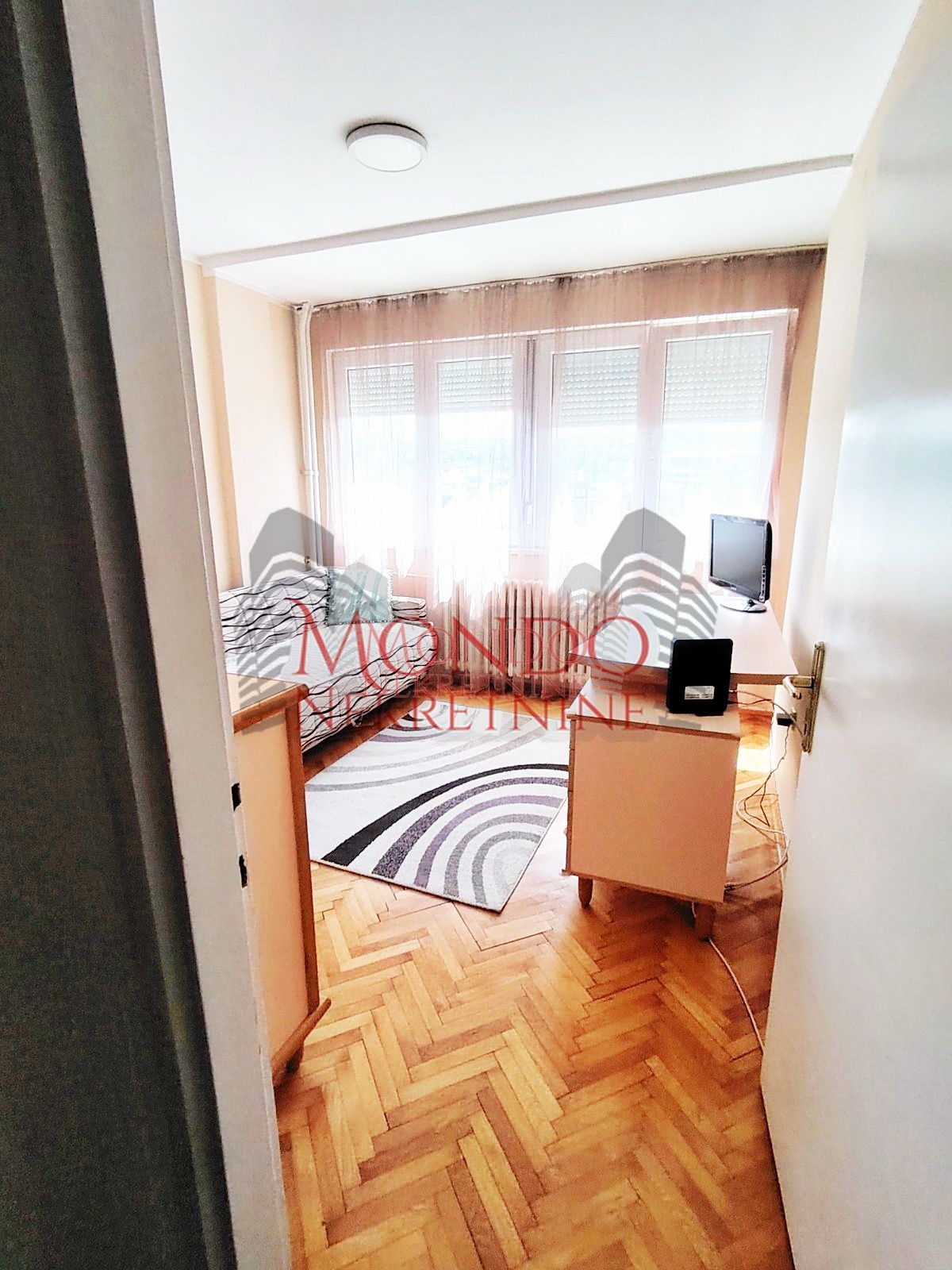 Dvoiposoban stan kod “OŠ”Učitelj Tasa