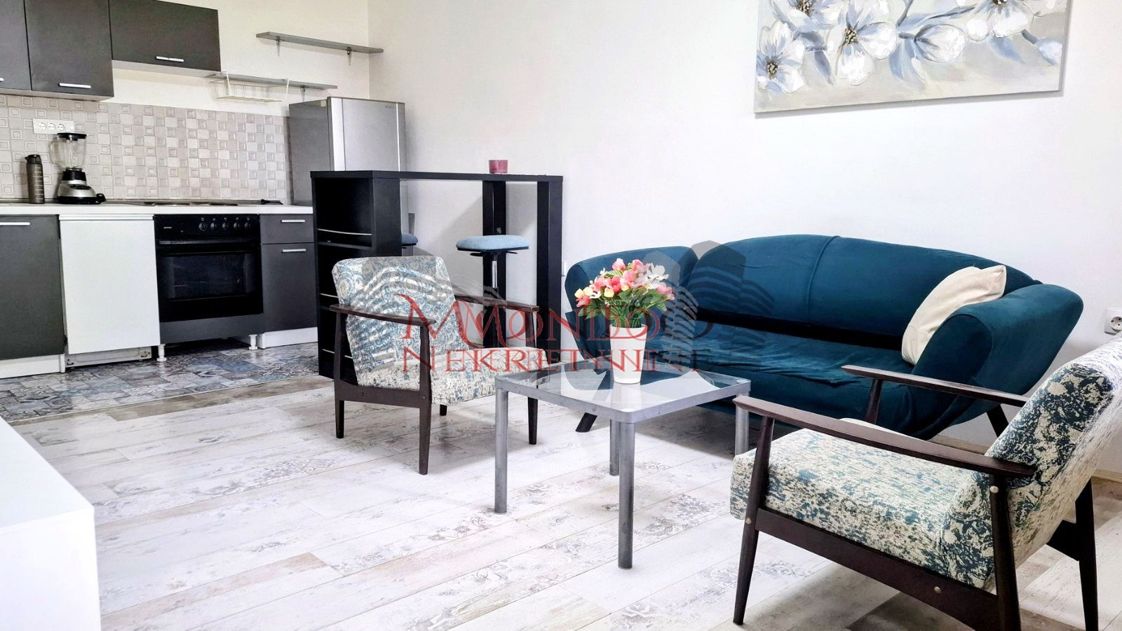 Izdaje se Jednoiposoban stan na Bulevaru Nemanjića