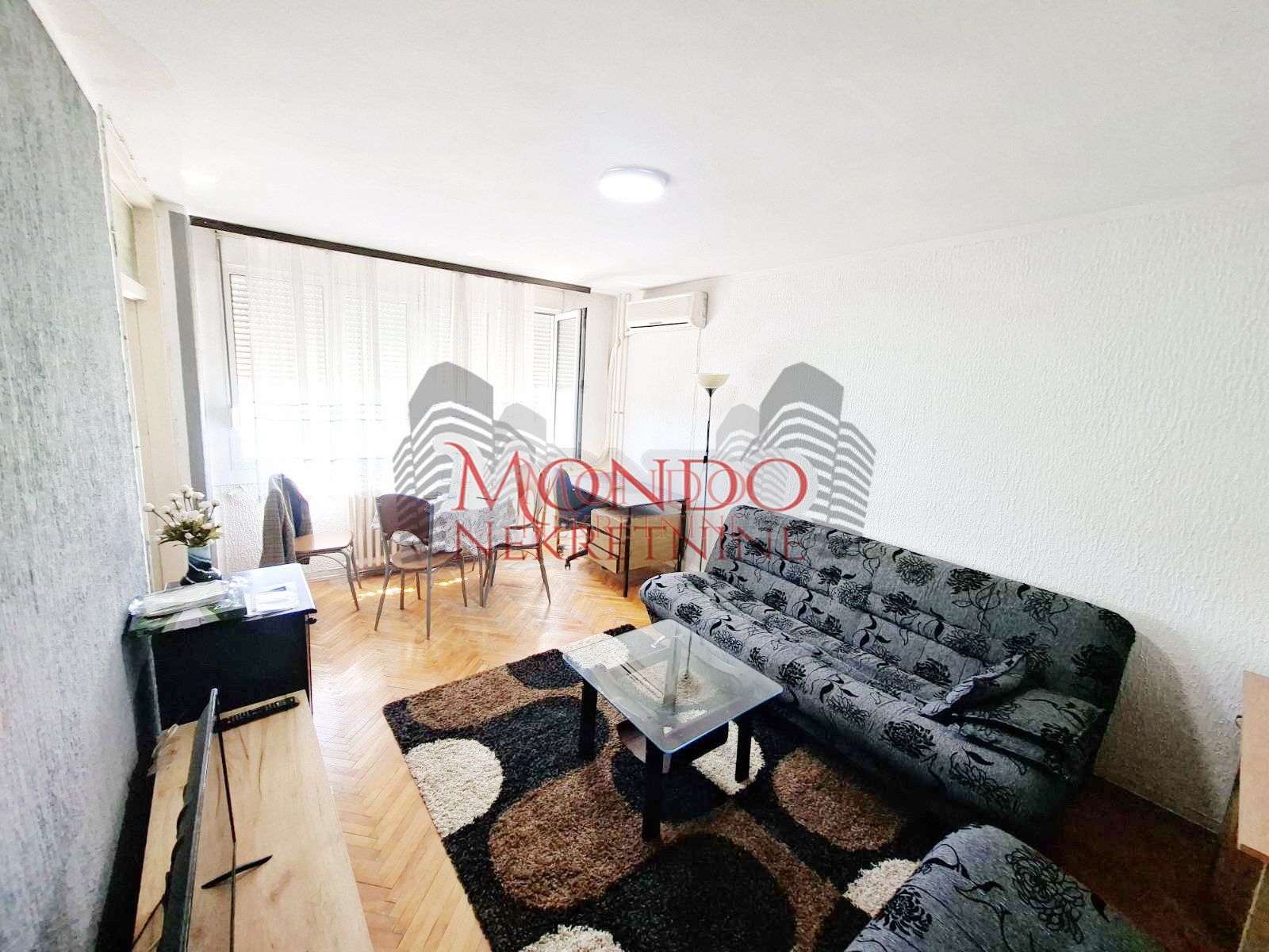 Jednoiposoban stan kod Medicinskog fakulteta