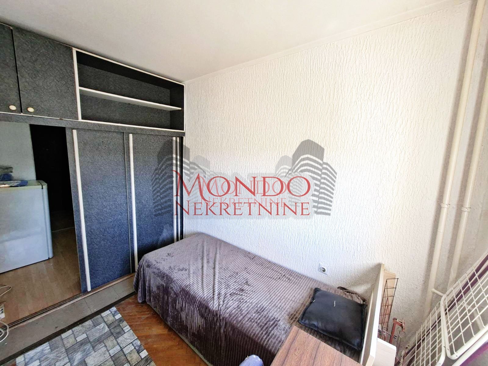 Jednoiposoban stan kod Medicinskog fakulteta