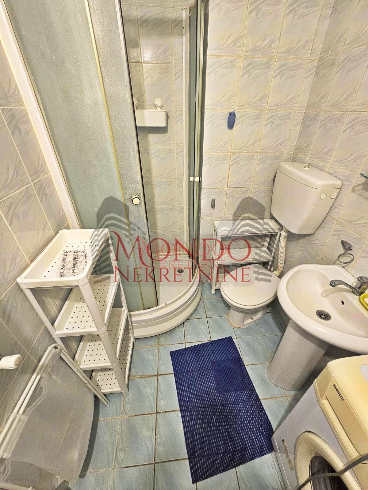 Garsonjera kod Doma zdravlja.