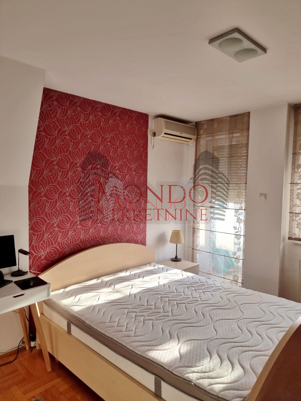 Troiposoban stan u centru Niša