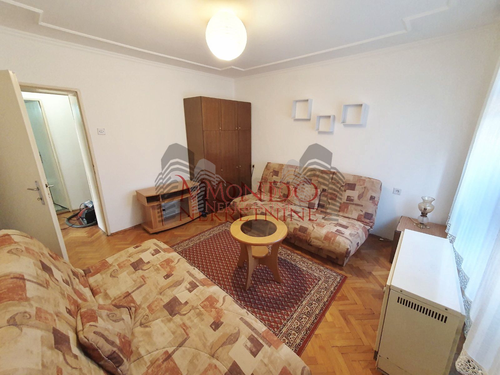 Dvoiposoban stan na Paliluli iznad NKC-a