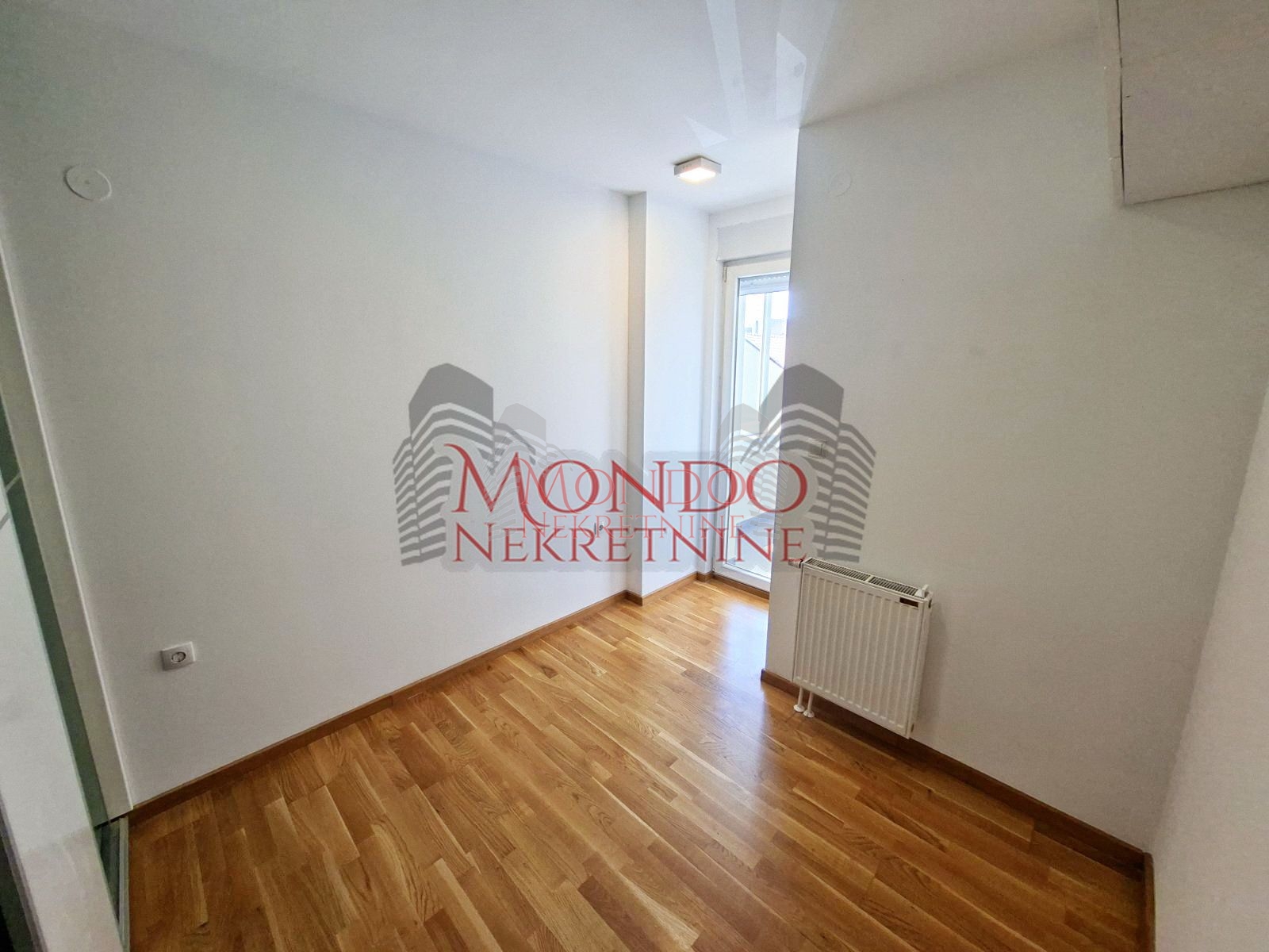 Jednoiposoban stan u novoj zgradi kod Doma zdravlja