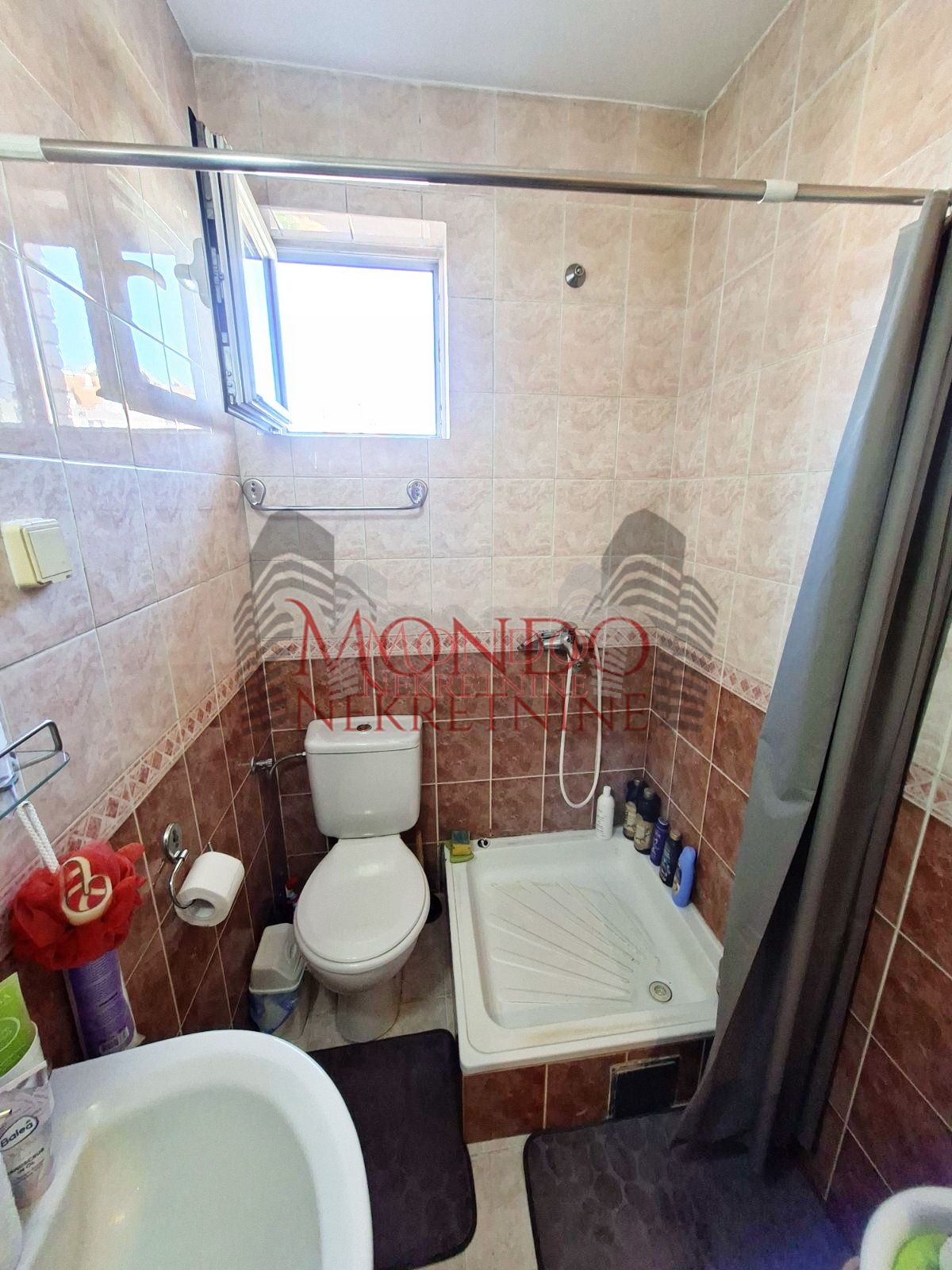 Garsonjera kod Doma zdravlja.