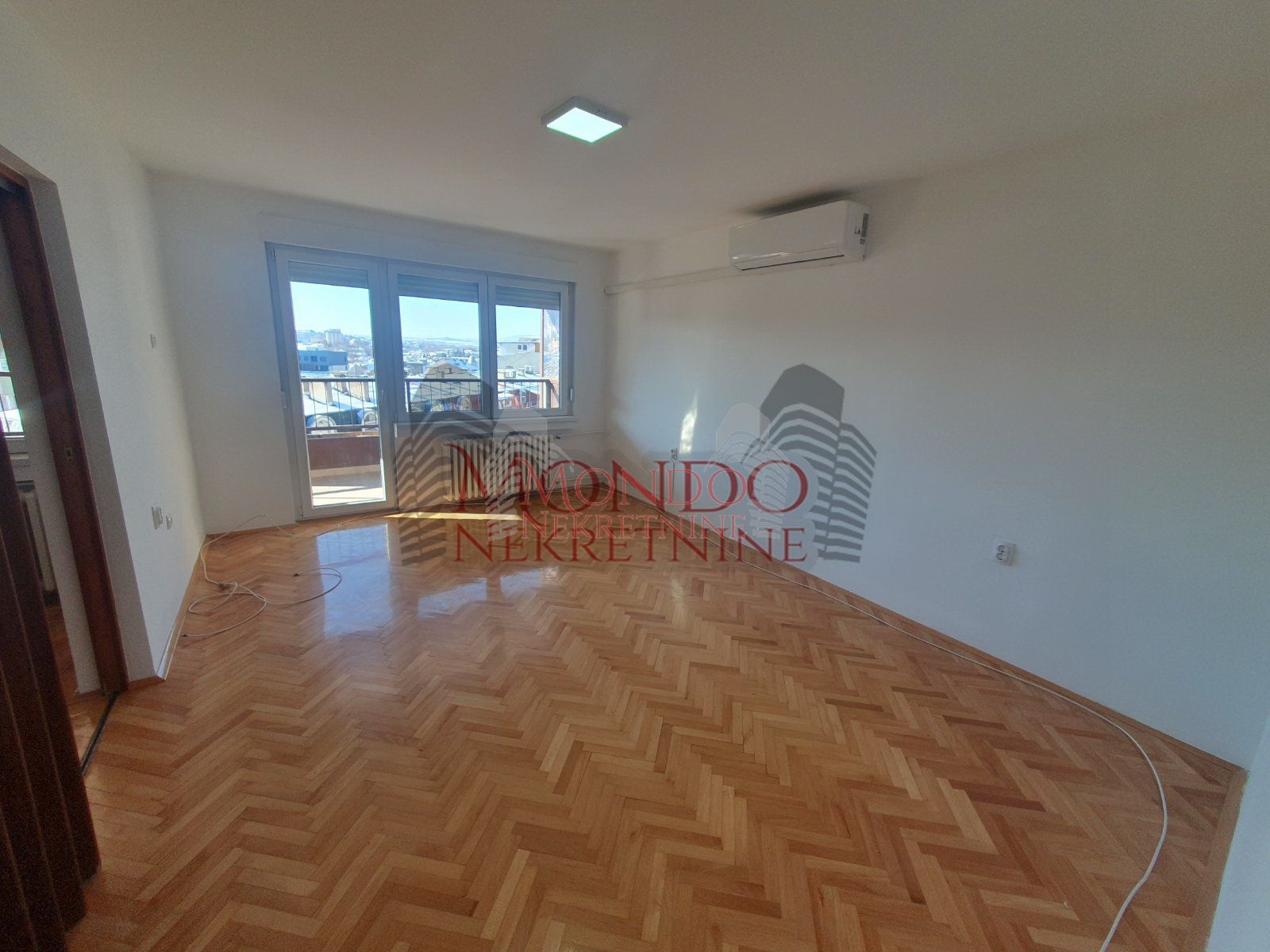 Troiposoban stan kod Pravnog fakulteta, CG, 86m2, Niš