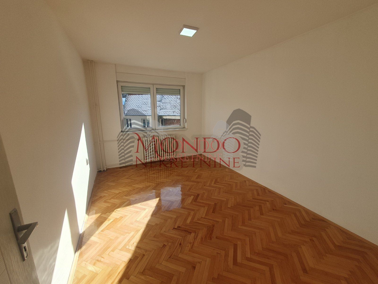 Troiposoban stan kod Pravnog fakulteta, CG, 86m2, Niš