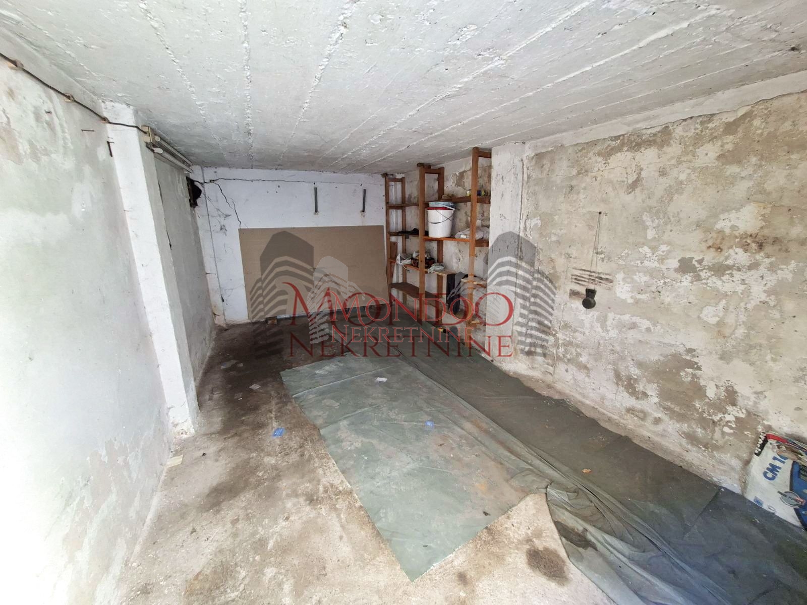 Garža u epicentru NIša