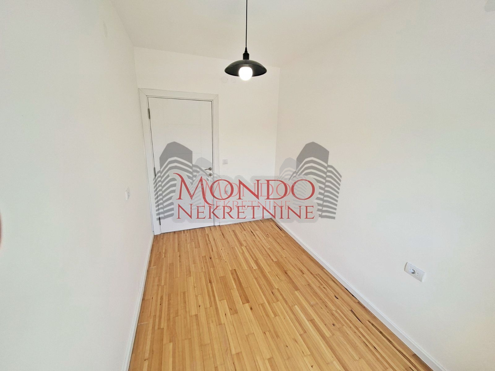 Troiposoban nenamešten stan,novogradnja Sunny Hill,Ledena Stena