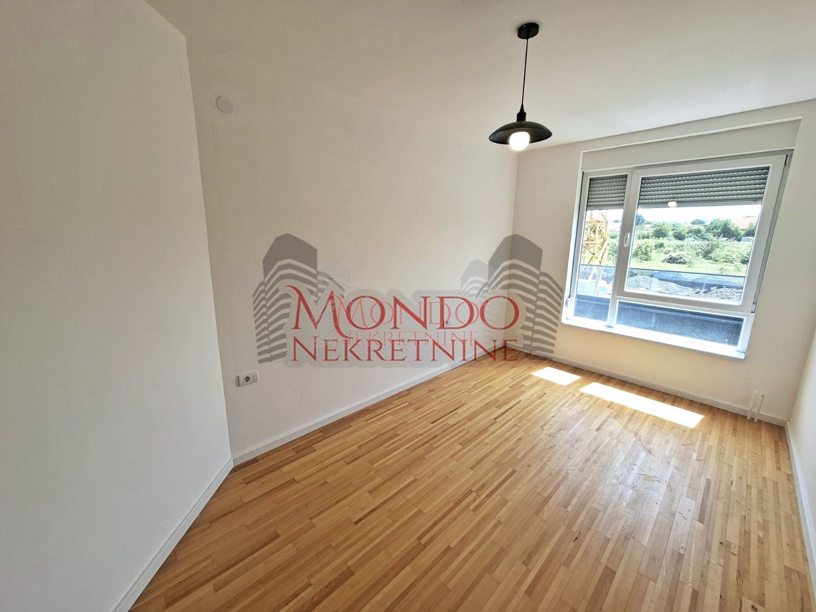Troiposoban nenamešten stan,novogradnja Sunny Hill,Ledena Stena