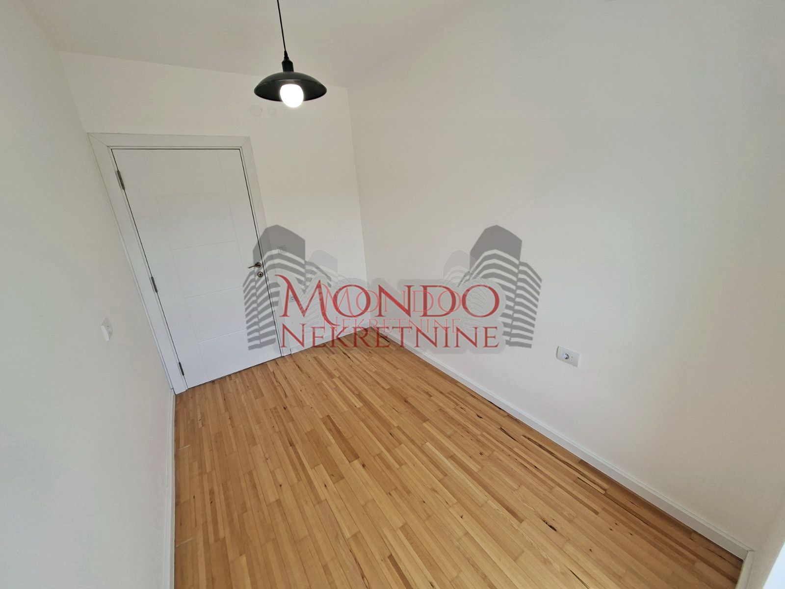 Troiposoban nenamešten stan,novogradnja Sunny Hill,Ledena Stena