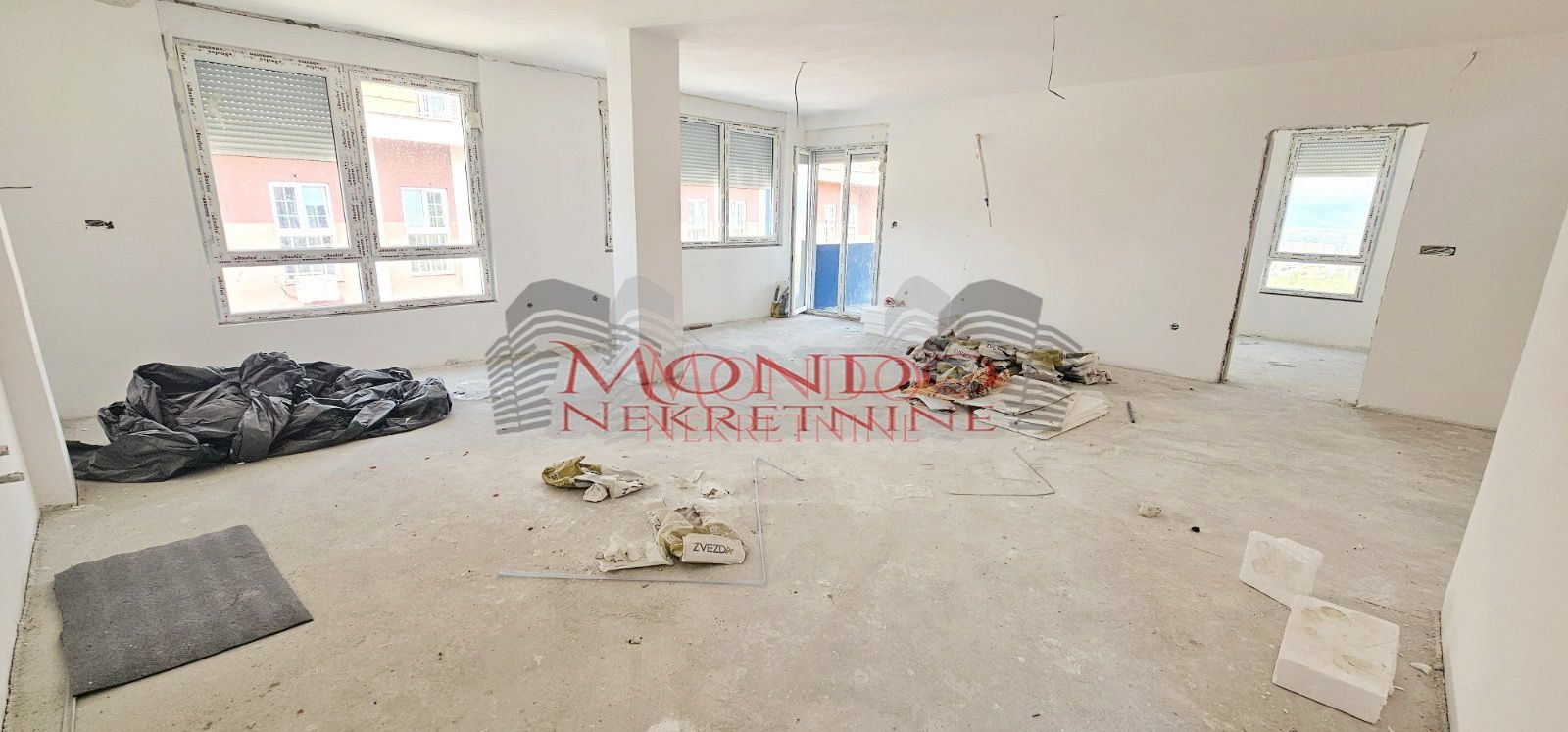 Prodaje se trosoban stan u izgradnji u Mokranjčevoj