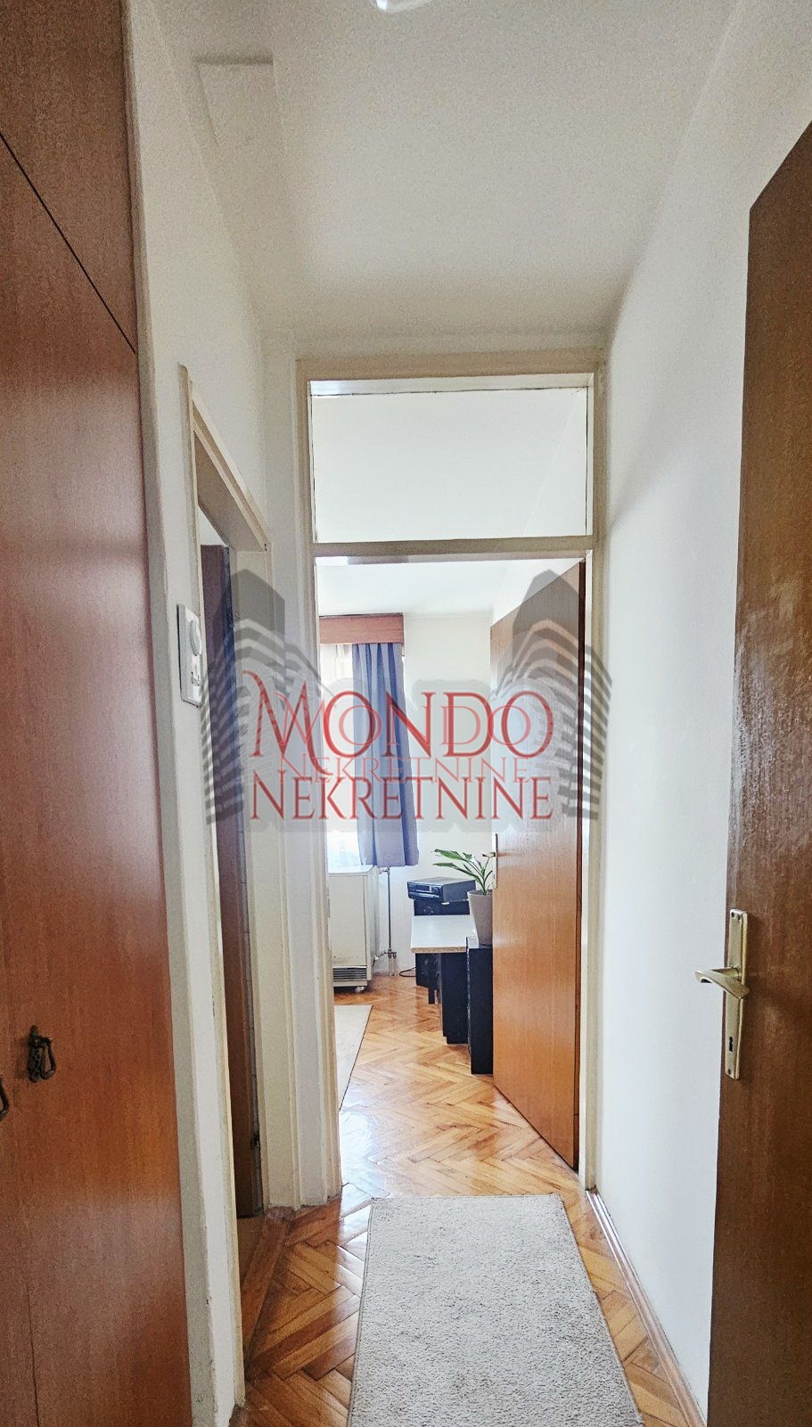 Prodaje se dvosoban stan u centru Niša