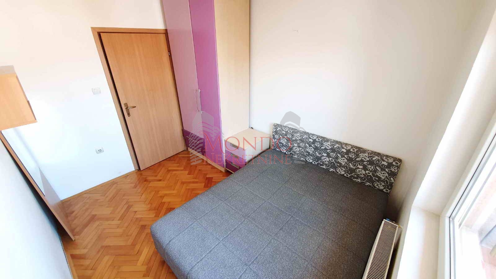 Jednoiposoban stan kod šojke, ta, Niš