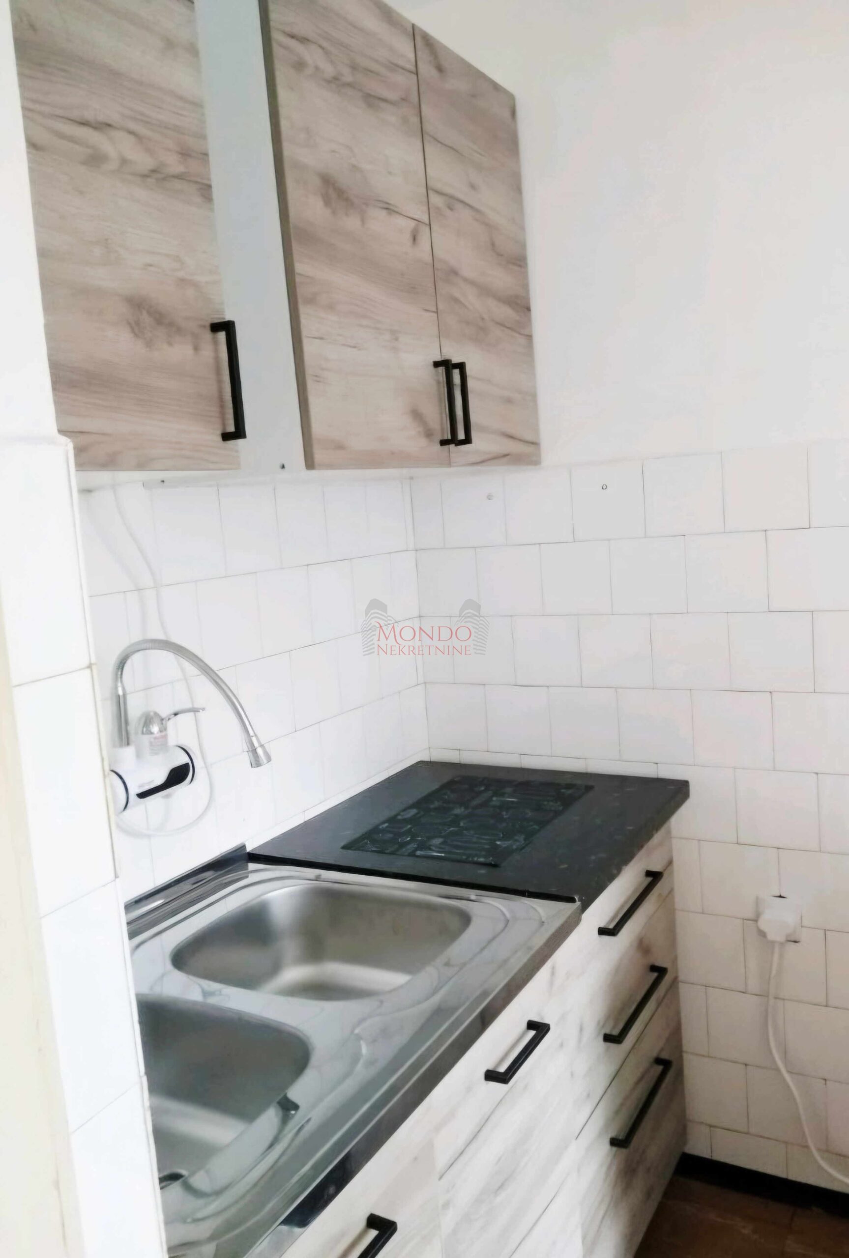 42 m2,  jednosoban, Bulevar Nemanjića