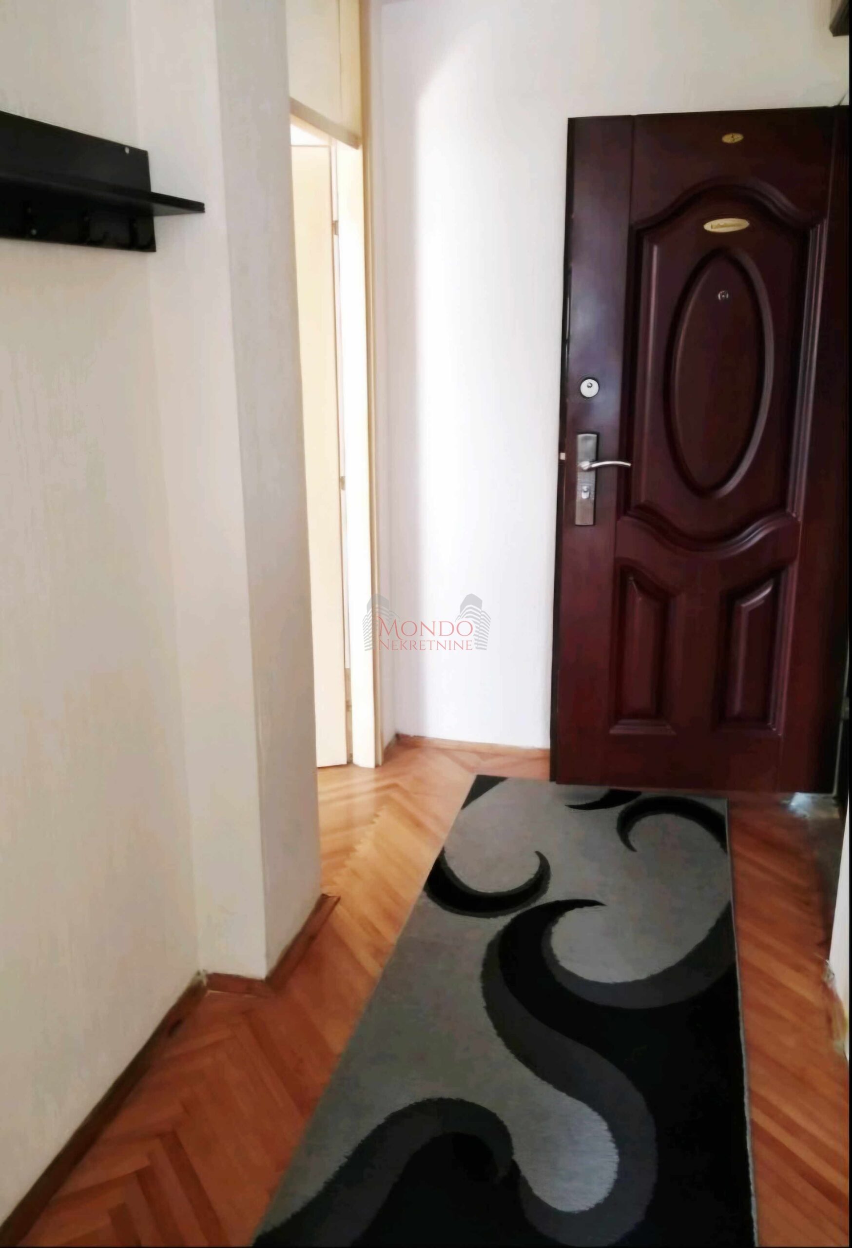 42 m2,  jednosoban, Bulevar Nemanjića
