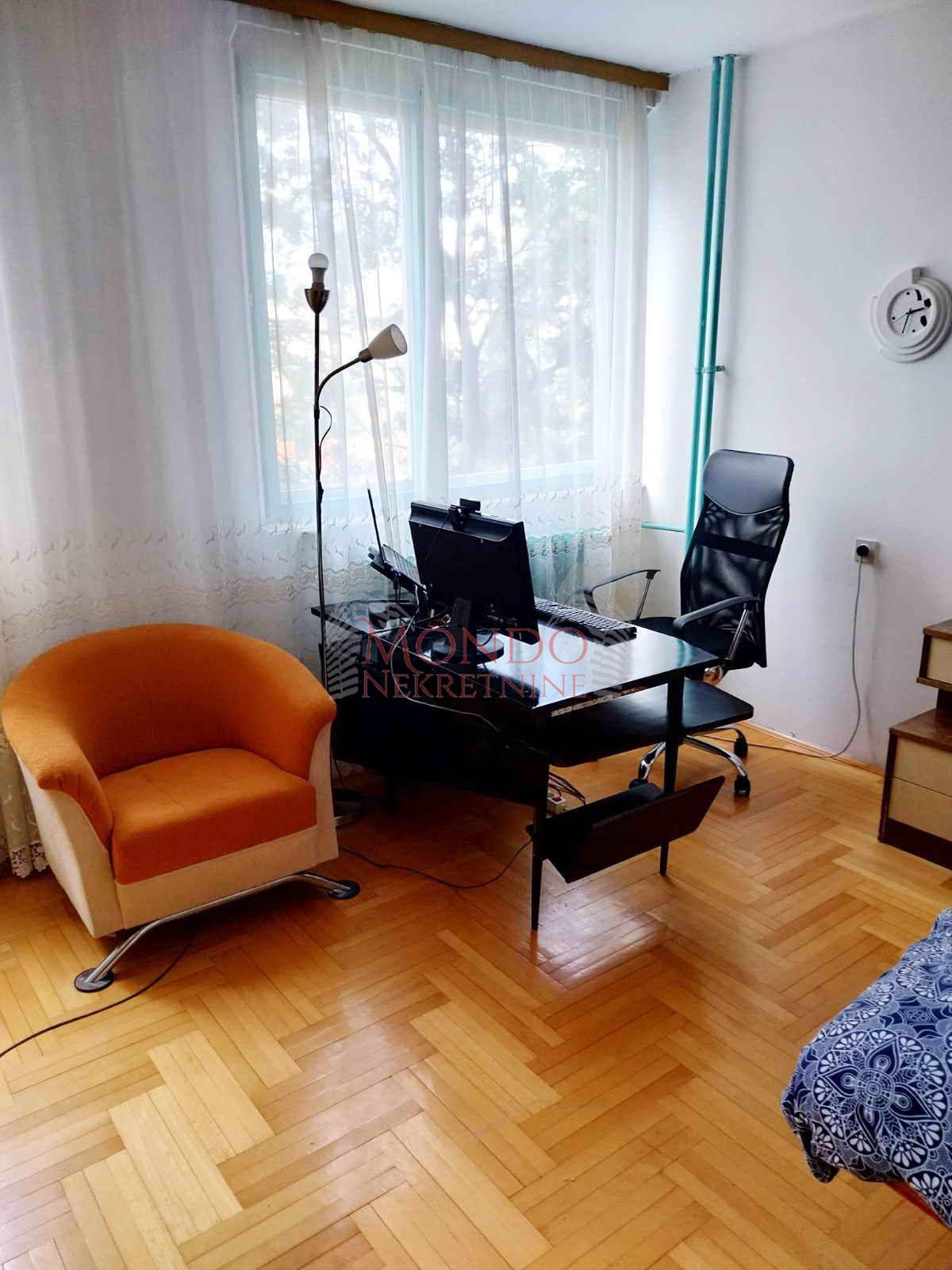 Trosoban stan u samom centru grada, cg, drugi sprat, Niš