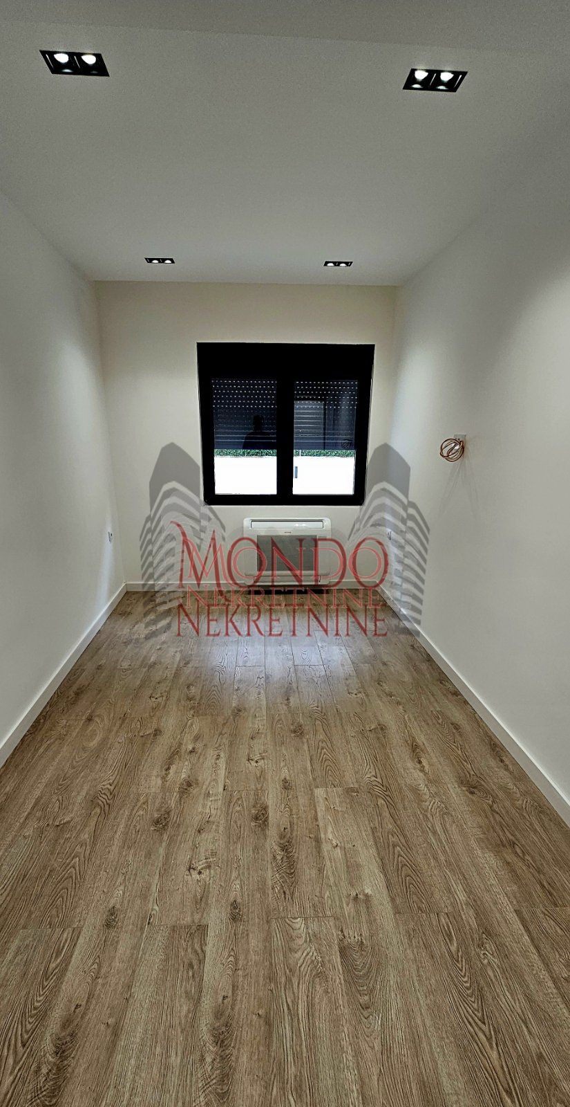 Prodaje se dvoiposoban renoviran stan,Duvanište.
