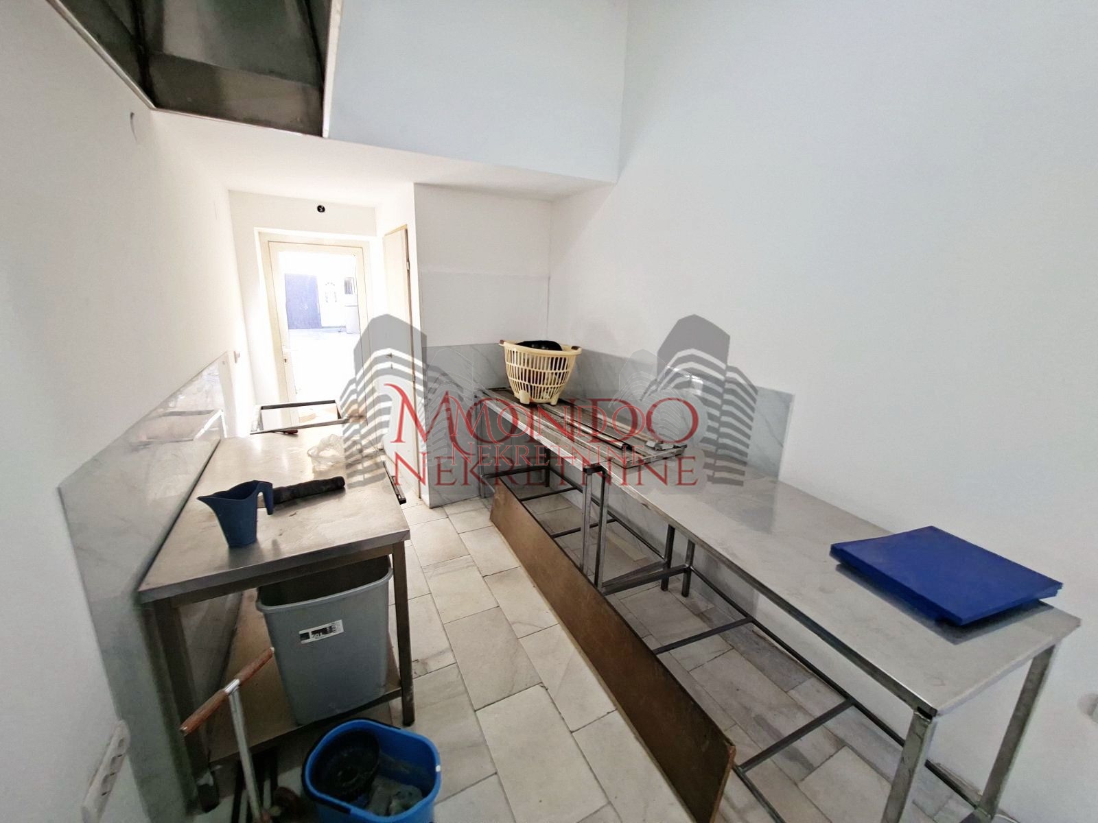 Lokal Kod Crkve Sv. Luka, TA, 12m2, Niš