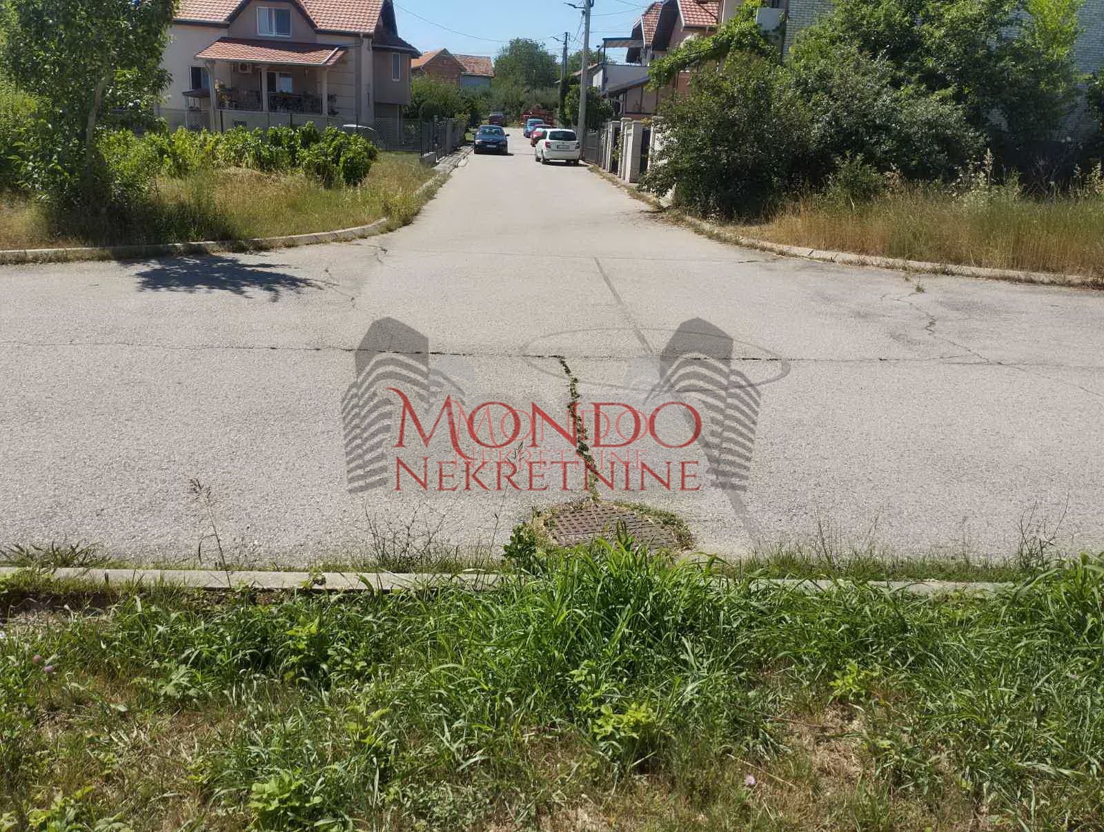 Izdavanje placa D Komren