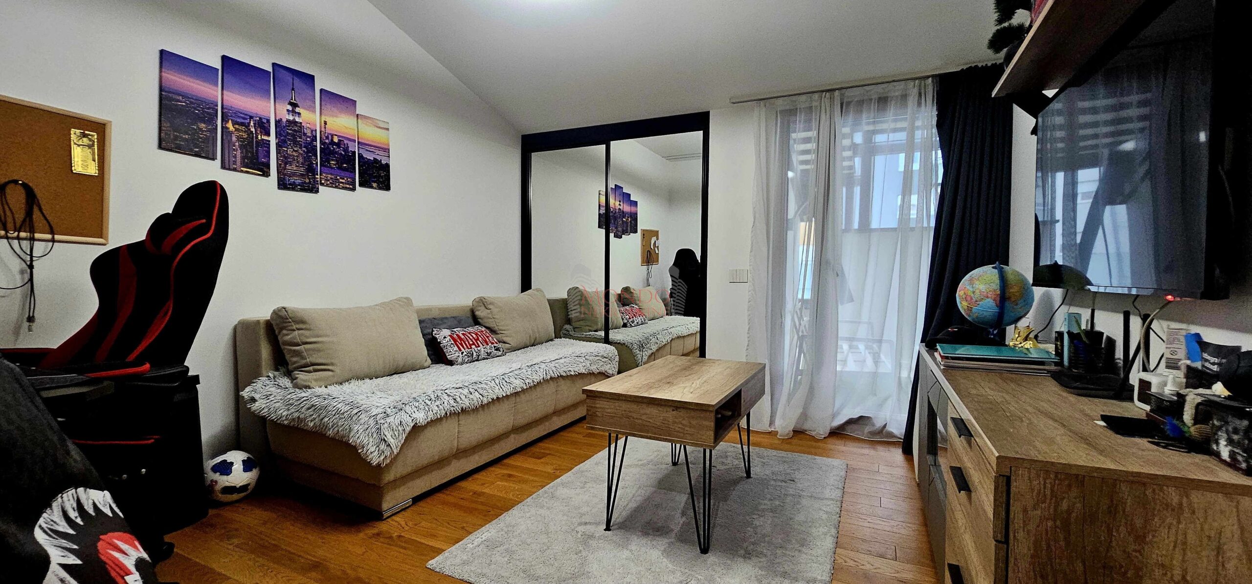 Lux  4.0 soban, 132 m2 + 46 m2, Pantelej