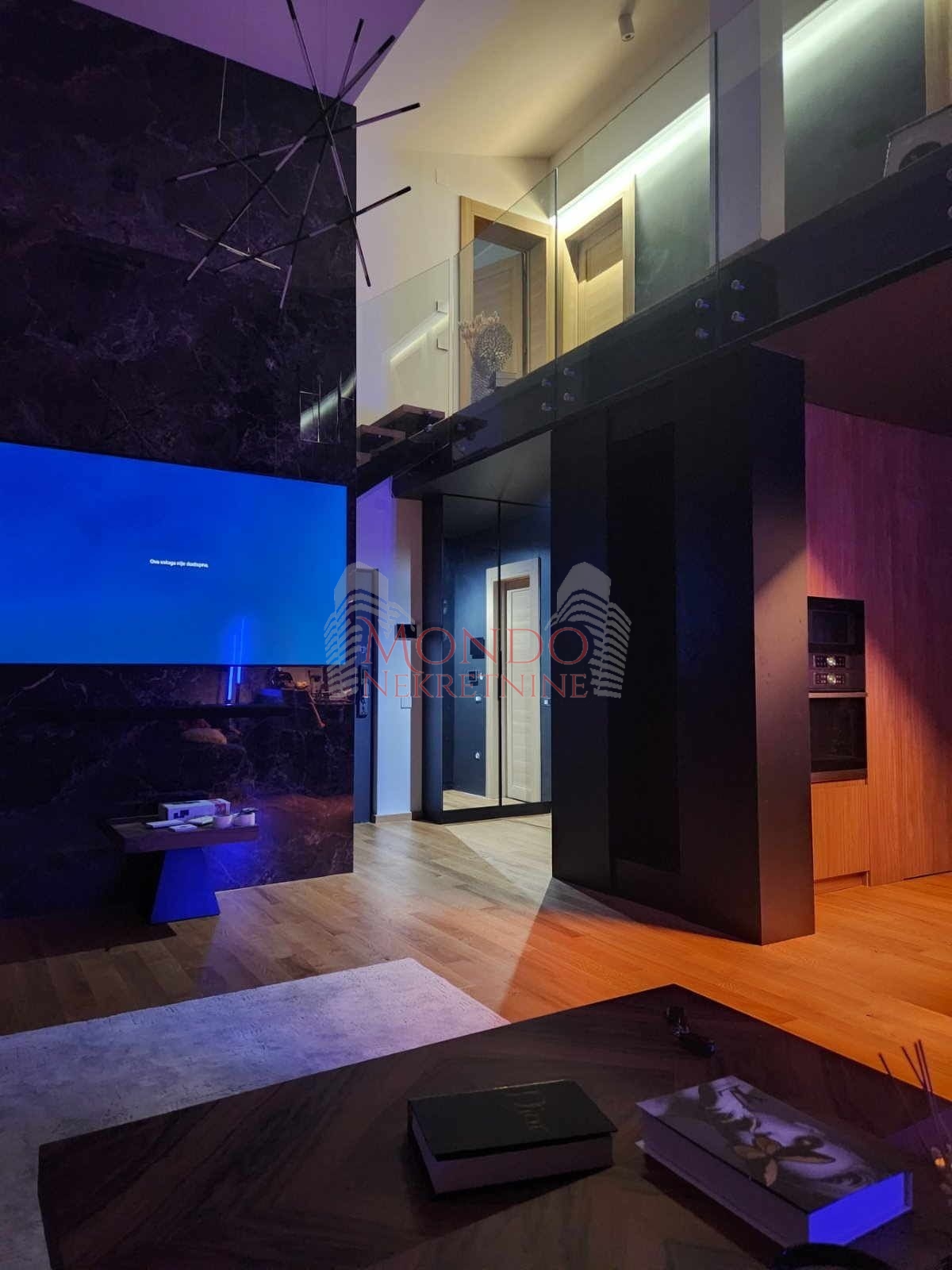 Lux  4.0 soban, 132 m2 + 46 m2, Pantelej