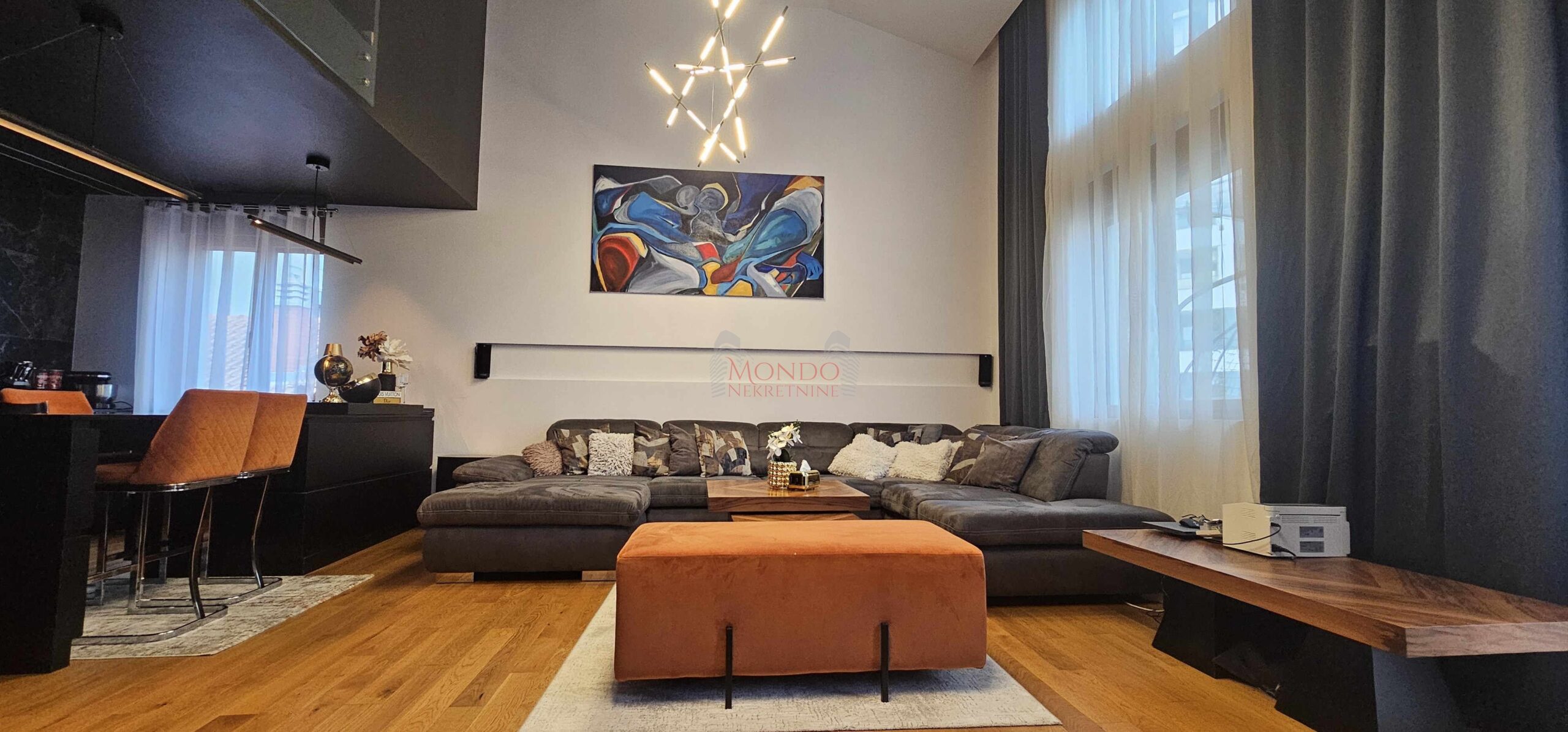 Lux  4.0 soban, 132 m2 + 46 m2, Pantelej