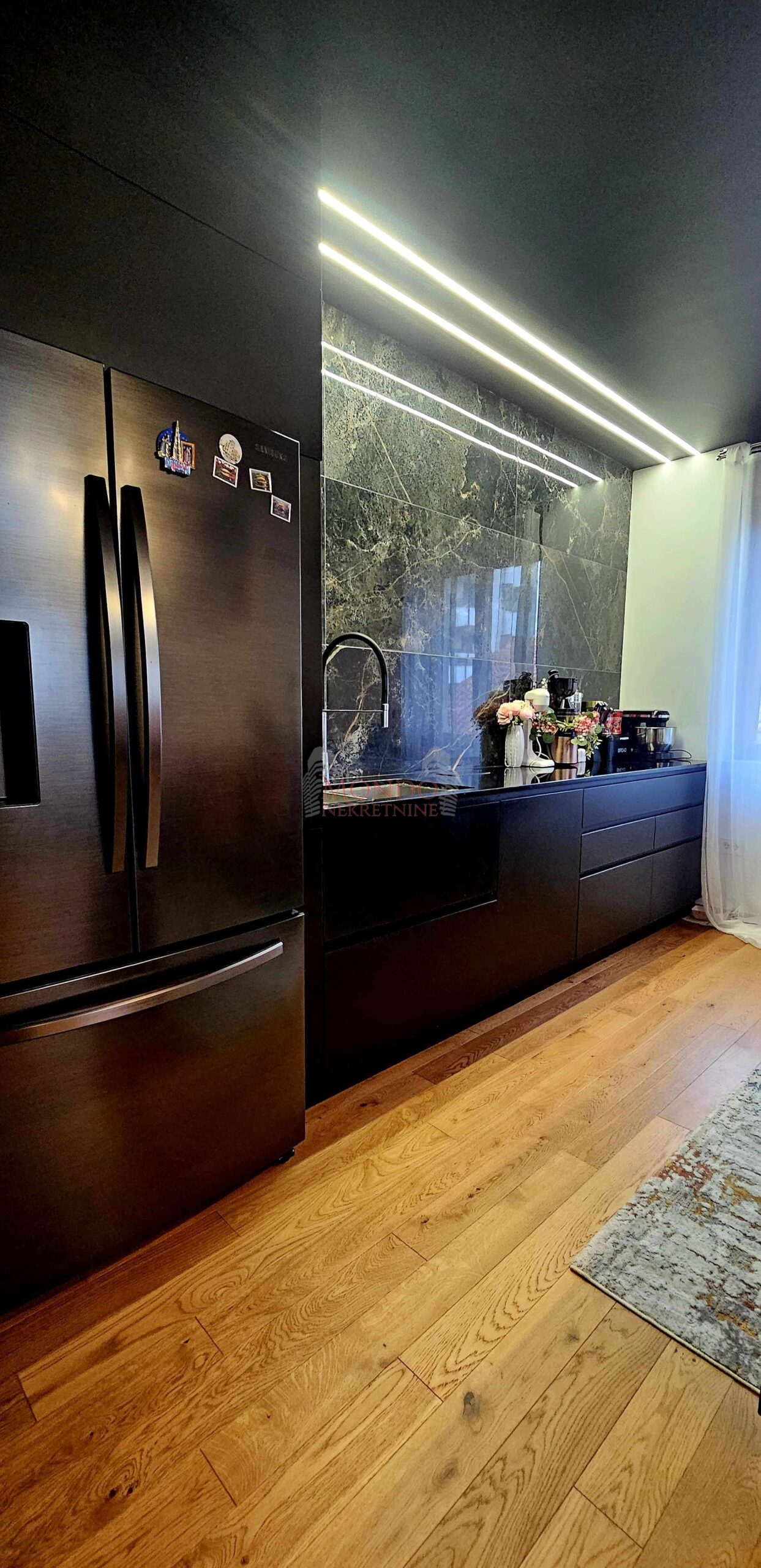 Lux  4.0 soban, 132 m2 + 46 m2, Pantelej