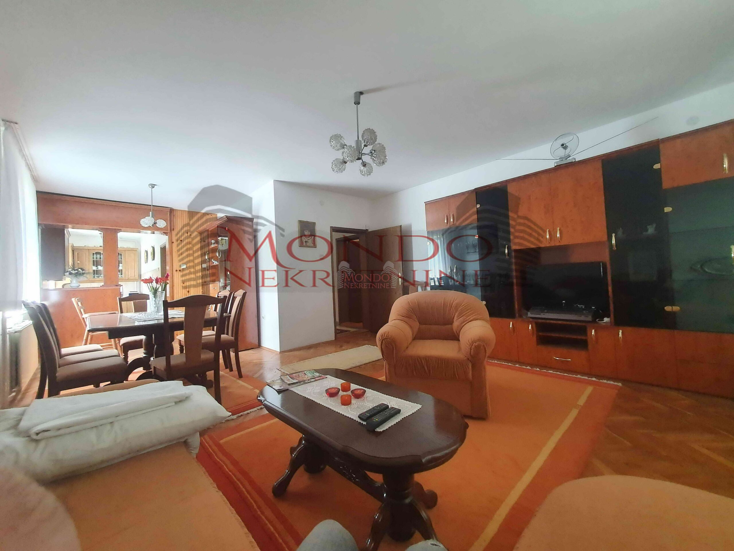 Prodaja kuće u okolini Niša, 450m2, plac 10 ari