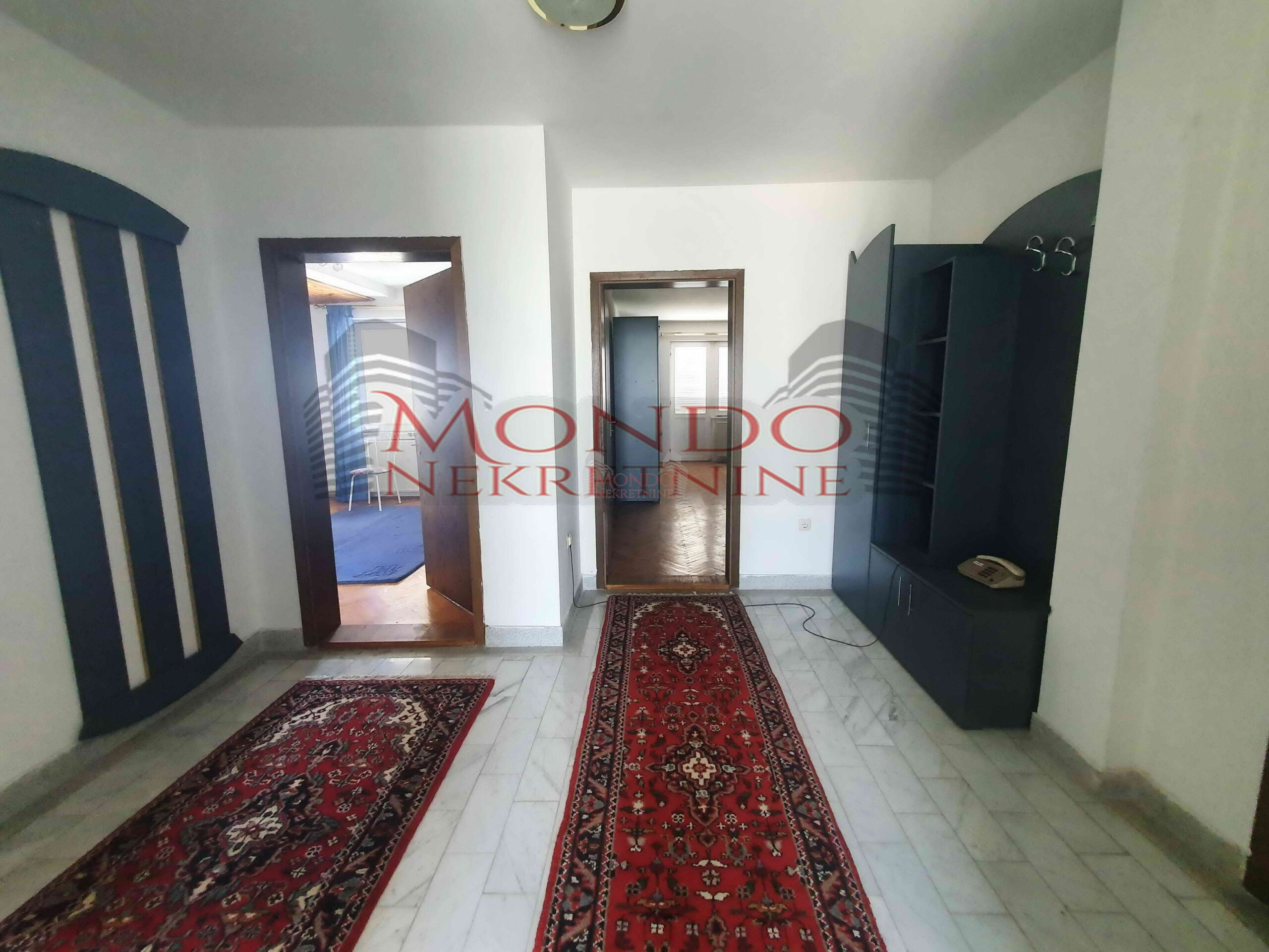 Prodaja kuće u okolini Niša, 450m2, plac 10 ari